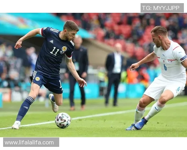 苏格兰与捷克足球赛精彩对决争夺欧洲杯晋级名额的关键战役